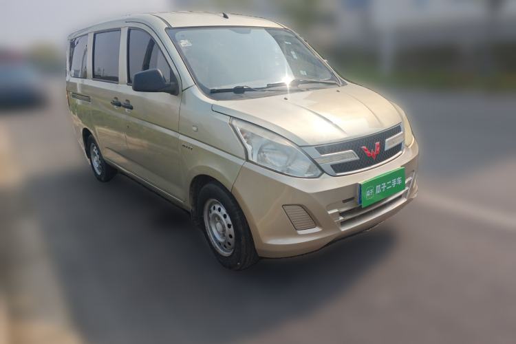 Used Wuling Rongguang V 2016 1.5L Standard Version Front Right 45 Deg
