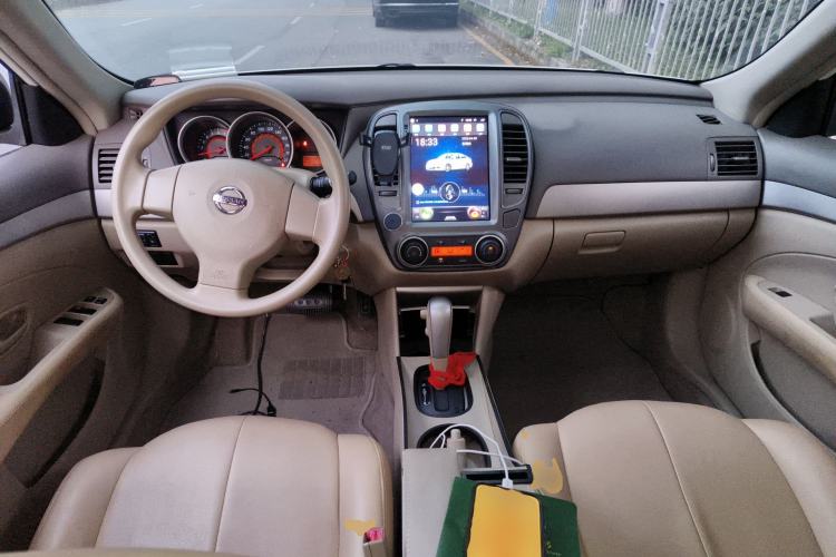 Used Nissan Sylphy 2012 Classic 1.6XE Automatic Comfort Edition Center Console