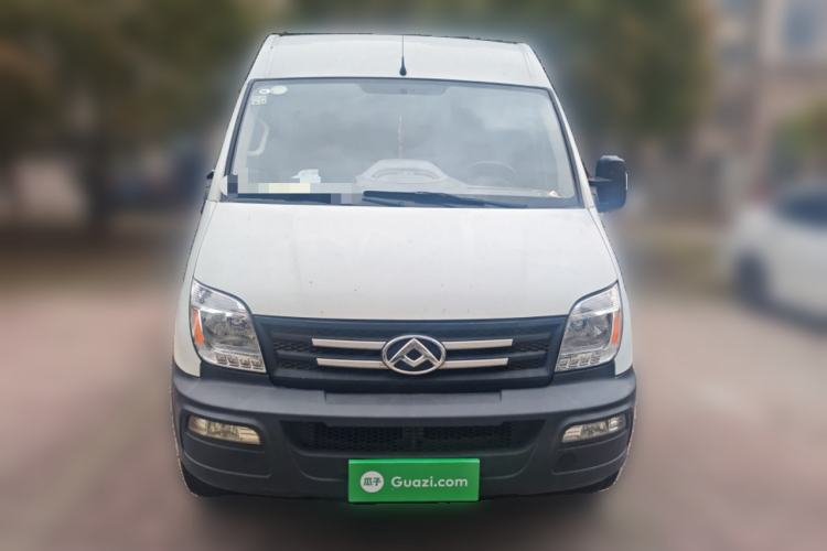 Used SAIC MAXUS Xintu V80 2019 2.5T Classic Version 6-Speed Manual – Aoyuntong Modified Long Wheelbase Mid-Height 7-Seater Front