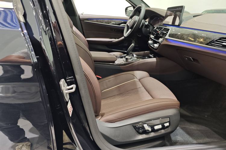 Used BMW 5 Series 2022 Second Facelift 530Li Luxury Version M Sport Package
