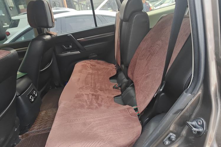 Used Mitsubishi Pajero 2015 3.0L Elite Plus Version China IV Standard