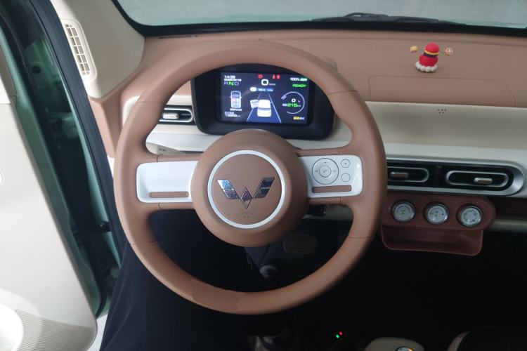 Used Wuling Hongguang MINIEV 2024 3rd Generation 215km Youth Edition
