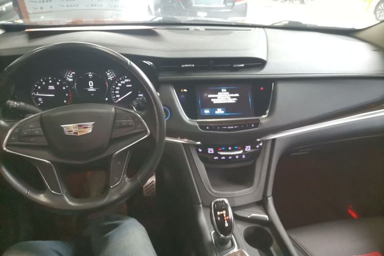 Used Cadillac XT5 2018 25T Luxury Model