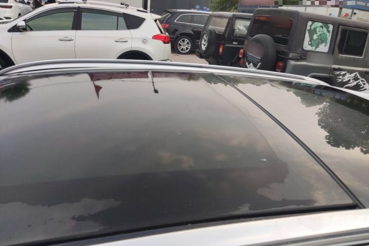 Used Mercedes-Benz GLA 2016 GLA 200 Fashion Model Roof