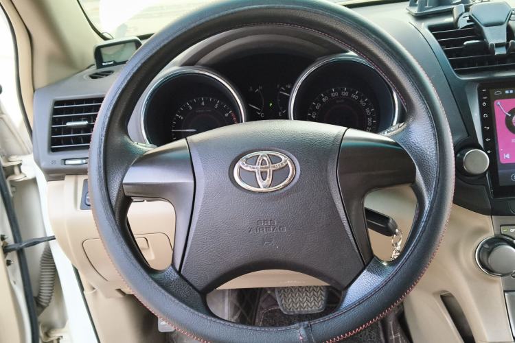 Used Toyota Highlander 2011 2.7L Two-Wheel Drive 5-Seater Elite Edition
