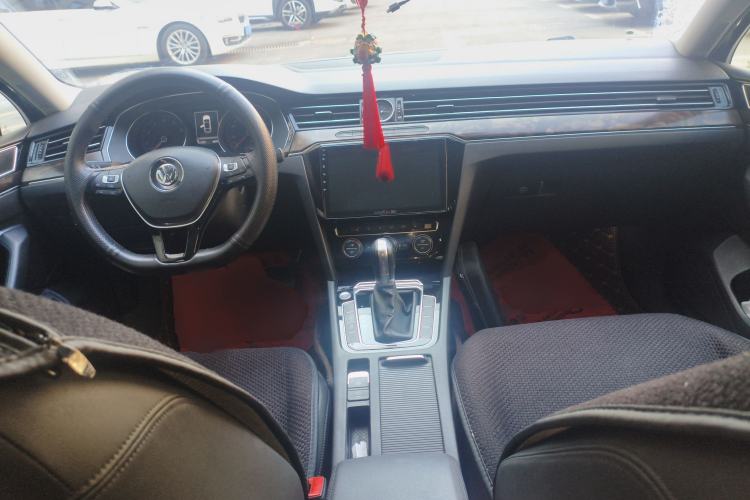 Used Volkswagen Magotan 2017 330TSI DSG Luxury Model