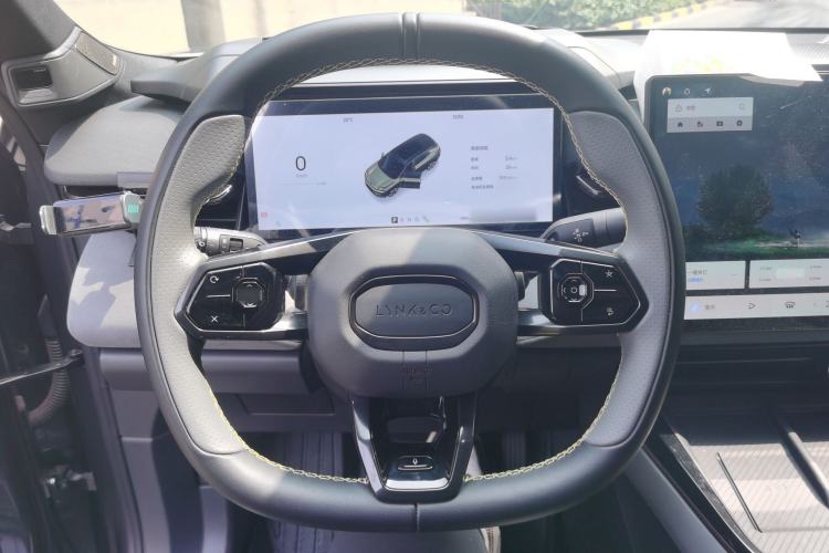 Used Lynk & Co 08 EM-P 2023 120km Long-Range Halo