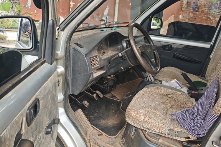 Used Wuling Rongguang 2011 1.2L Base Version
