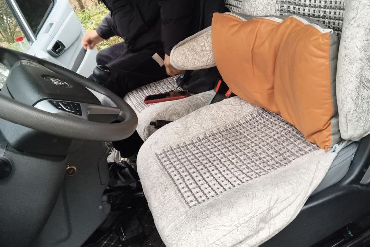 Used Foton Toano 2024 Urban Edition Multi-Function 2.0T Manual Short Wheelbase Mid-Height Rear Single Tire – Available in 5/6/9-Seater Configurations
