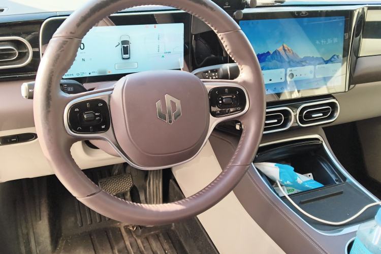 Used Leapmotor C11 2024 Range-Extended 300 Luxury Edition