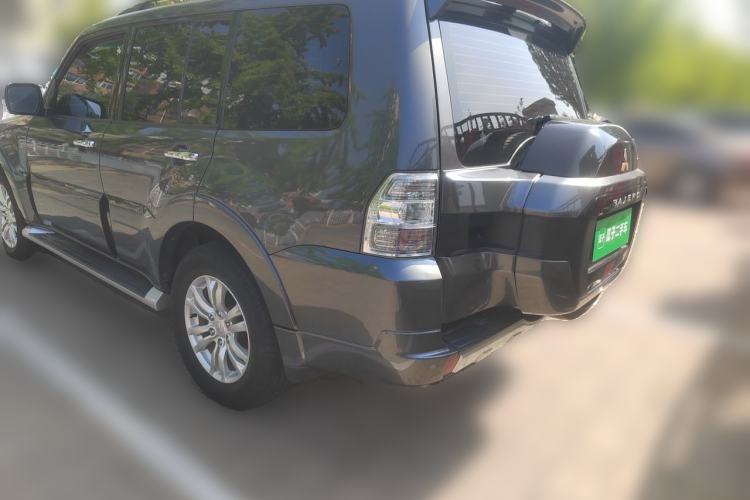 Used Mitsubishi Pajero 