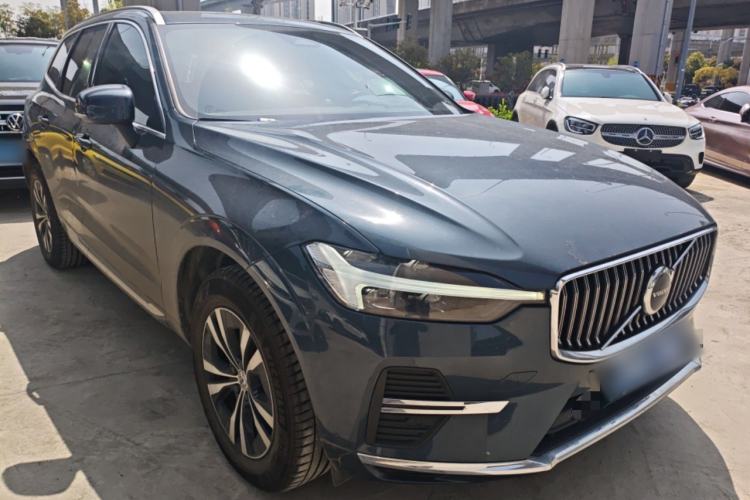 Used Volvo XC60 2023 B5 4x4 Smart Luxury Edition
