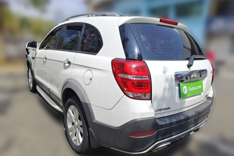 Used Chevrolet Captiva 2015 2.4L 4x4 Flagship Edition 7-Seater