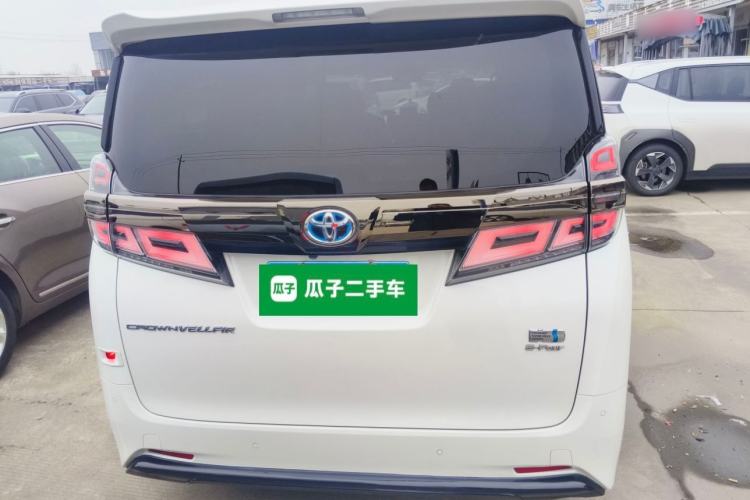 Used Toyota Vellfire 2023 Crown Dual-Engine 2.5L HV Luxury Edition Rear