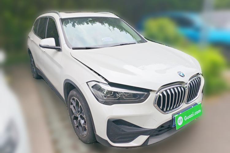 Used BMW X1 2022 sDrive25Li Leading Model Front Right 45 Deg