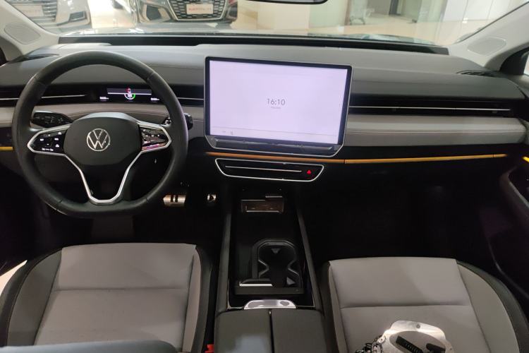 Used Volkswagen ID.7 VIZZION 2024 AIR model Center Console