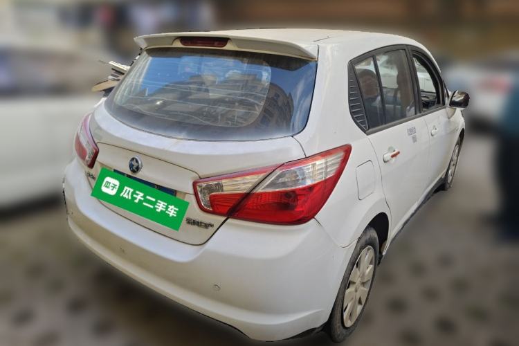 Used Venucia R50 2014 1.6L Automatic Splendid Edition