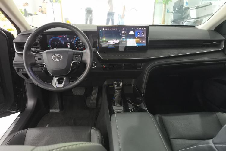 Used Toyota Camry 2024 Dual-Engine 2.5HG Prestige Edition
