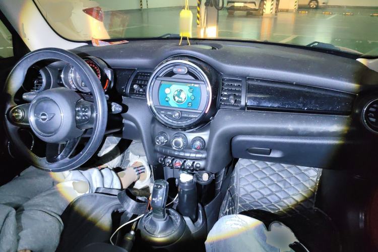 Used MINI 2018 1.5T ONE PLUS Center Console