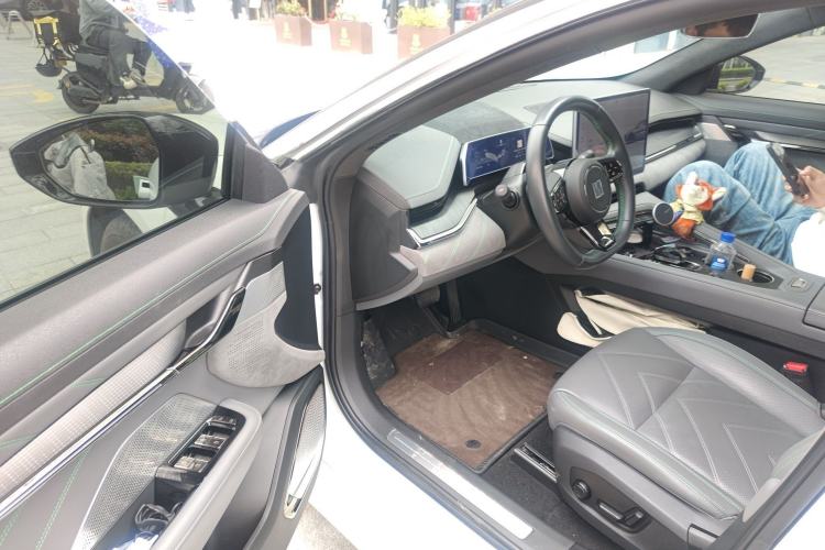 Used Zeekr 001 2023 WE Edition 100 kWh Driver Seat