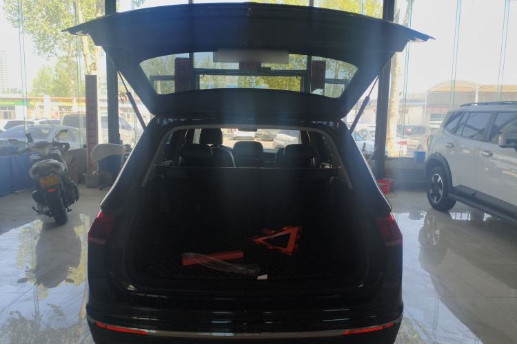 Used Volkswagen Tiguan L 2018 330TSI Automatic Two-Wheel Drive Luxury Edition