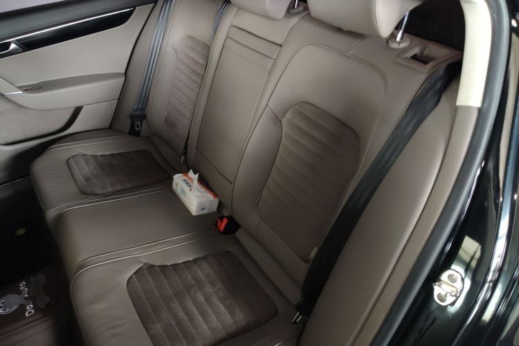 Used Volkswagen Magotan 2015 Facelift 1.8TSI Luxury Model Left Rear Seat