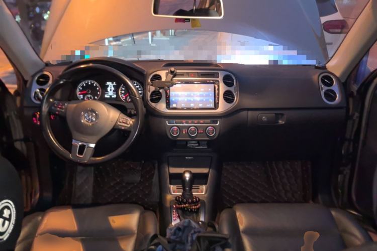 Used Volkswagen Tiguan 2015 1.8TSI Automatic Two-Wheel Drive Comfort Edition Center Console