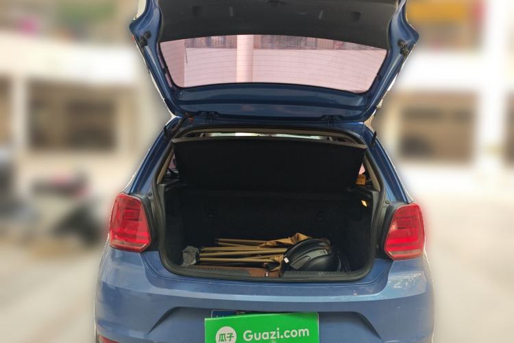 Used Volkswagen Polo 2014 1.4L Manual Fashion Edition Trunk