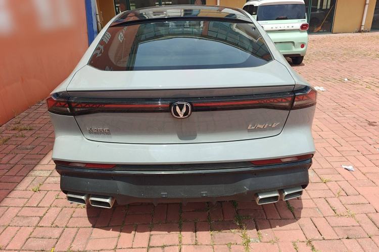 Used Changan UNI-V 2024 1.5T Prestige Sport Edition
