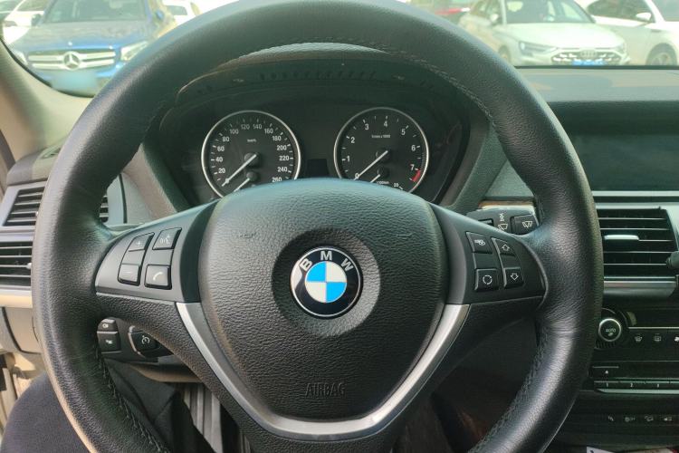 Used BMW X5 2011 xDrive35i Luxury Model
