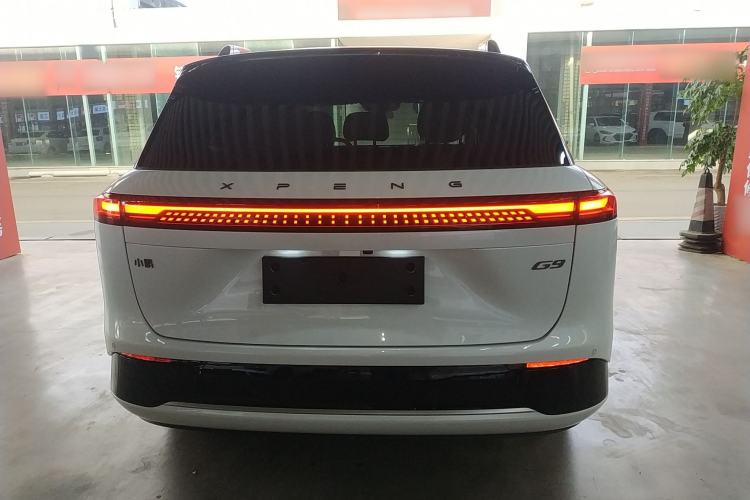 Used XPeng G9 2025 625 Long-Range Max Exterior 4