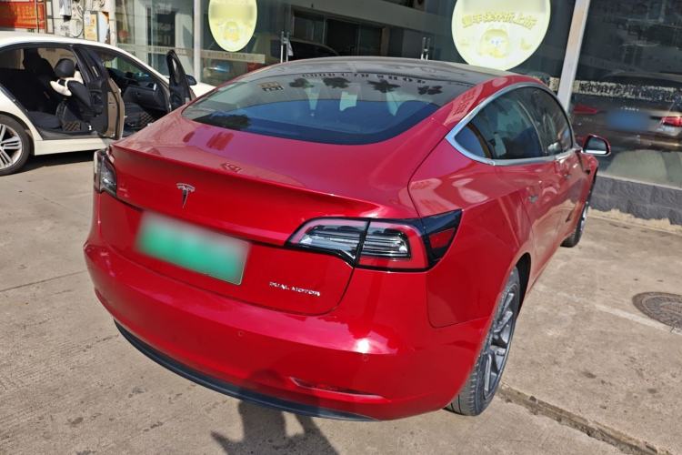 Used Tesla Model 3 2019 Long-Range All-Wheel-Drive Version
