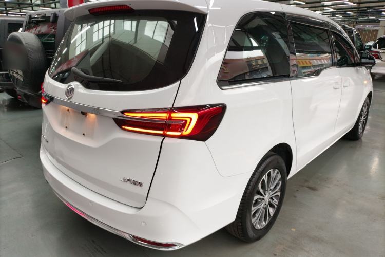 Used Buick GL8 2022 Land Cruiser Executive Class 652T Comfort Model
