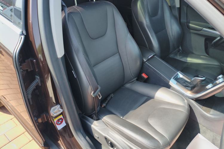 Used Volvo XC60 2017 T5 AWD Smart Upgrade Edition