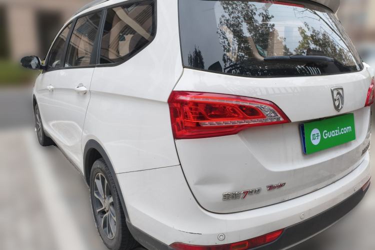 Used Baojun 730 2017 1.5T Manual Fashion Version 7 Seats China V Emission Standard