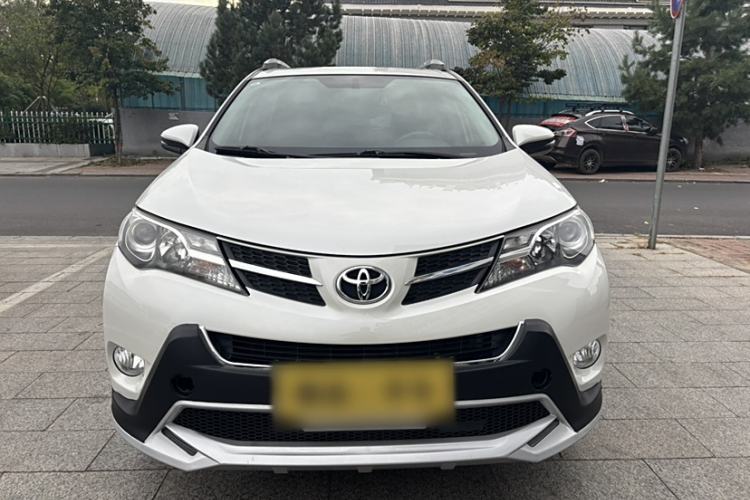 Used Toyota RAV4 2015 2.0L CVT Four-Wheel Drive New Edition