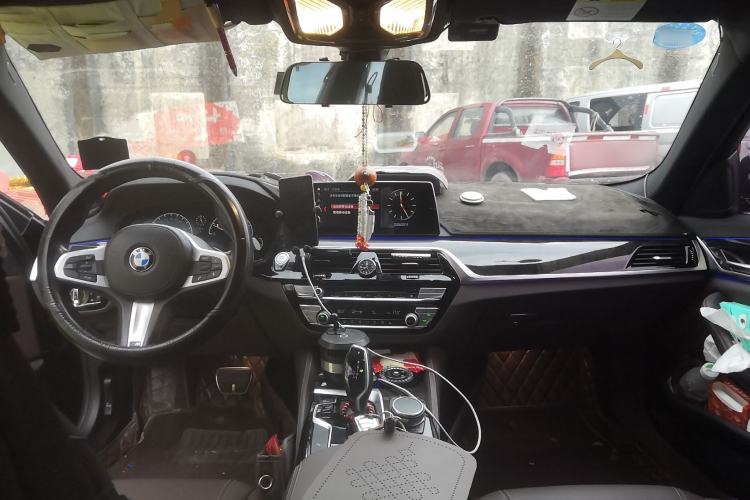 Used BMW 5 Series 2019 525Li M Sport Package Center Console