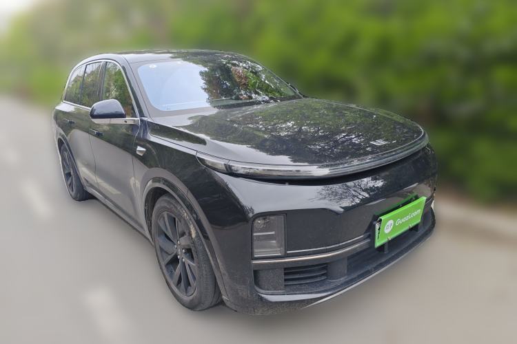 Used Li Auto L8 2023 Pro Model Front Right 45 Deg