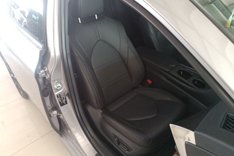 Used Toyota Avalon 2022 2.0L Luxury Edition Right Front Seat