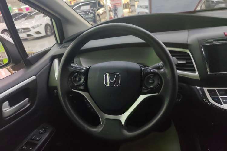 Used Honda Jade 2014 1.8L CVT Luxury Edition 5 seats