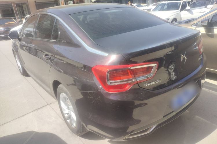 Used DS 5LS 2014 1.8L automatic Comfort version VTi140 Rear Left 45 Deg