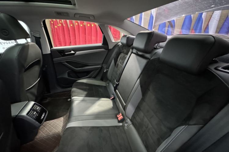 Used Volkswagen Sagitar 2021 280TSI DSG Luxury Smart Connectivity Edition Interior 7