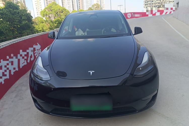 Used Tesla Model Y 2023 Long-Range All-Wheel-Drive Version