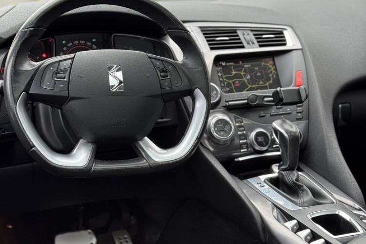 Used DS 5 2013 1.6T Elegant Edition THP200 Interior 5