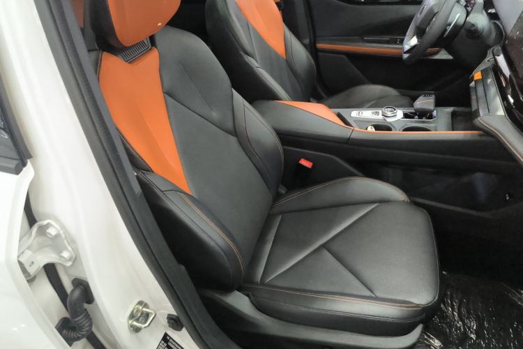 Used CHANGAN UNI-V 2022 1.5T Prestige Version Right Front Seat