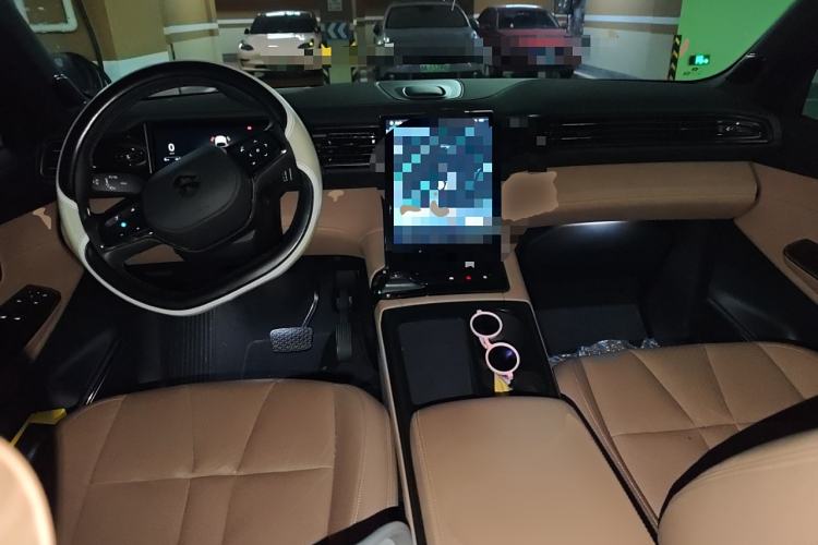 Used Nio ES8 2022 75 kWh Six-Seater Version Center Console