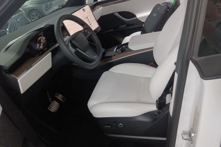 Used Tesla Model X 2023 Dual-Motor All-Wheel-Drive Version
