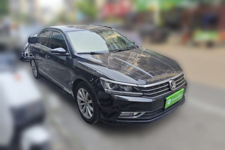 Used Volkswagen Passat 2016 330TSI DSG Luxury Edition Front Right 45 Deg