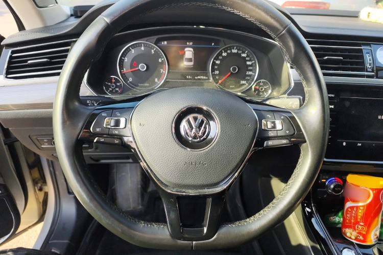 Used Volkswagen Phideon 2019 380TSI Two-Wheel Drive Flagship Version China VI Standard
