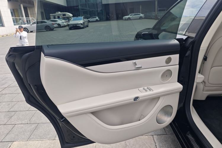 Used Hima Stelato S9 2025 Extended-Range Ultra Interior 1